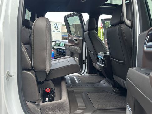Used 2024 GMC Sierra 1500 Denali w/ Technology Package AWD/4WD image 24