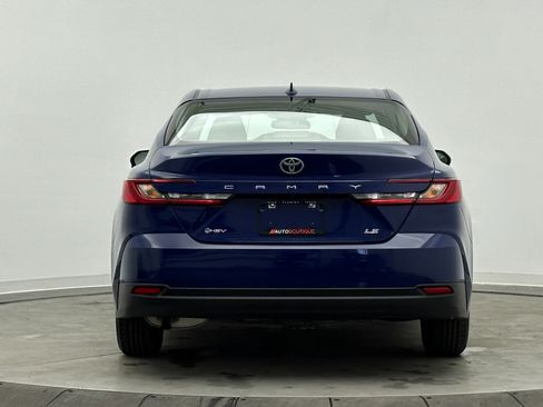 Used 2025 Toyota Camry LE image 6