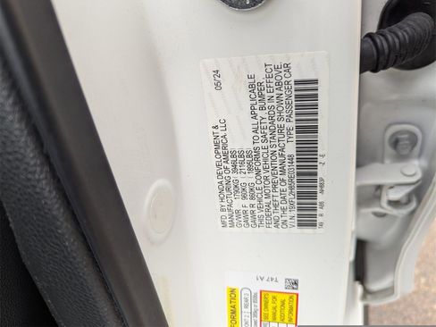 Used 2024 Honda Civic Sport image 33