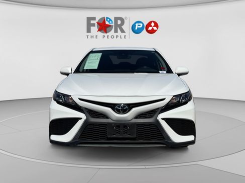 Used 2024 Toyota Camry SE w/ Convenience Package FWD image 8