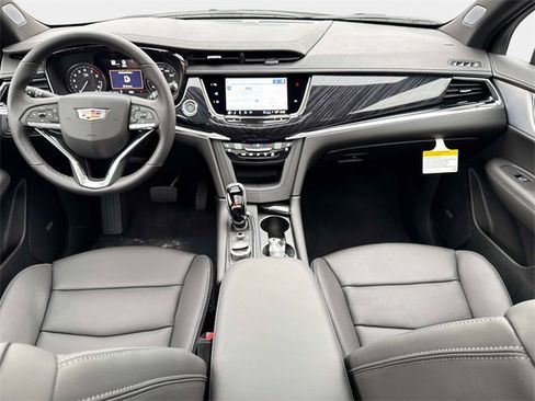 New 2025 Cadillac XT6 Premium Luxury w/ Technology Package image 17