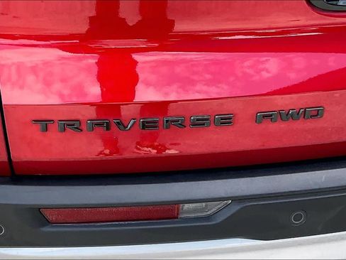 Used 2025 Chevrolet Traverse Z71 w/ Enhanced Driving Package AWD/4WD image 32