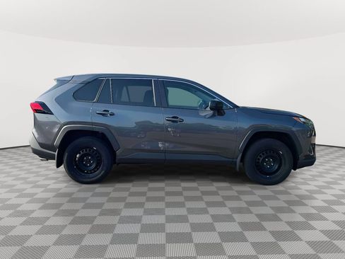 Used 2023 Toyota RAV4 LE AWD/4WD image 8