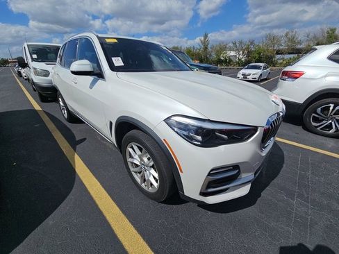 Used 2019 BMW X5 xDrive40i w/ Convenience Package image 3