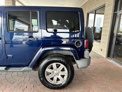 Used 2013 Jeep Wrangler Unlimited Sahara w/ Max Tow Pkg AWD/4WD image 6