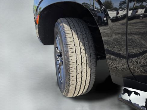 Used 2023 Chevrolet Tahoe Z71 image 42