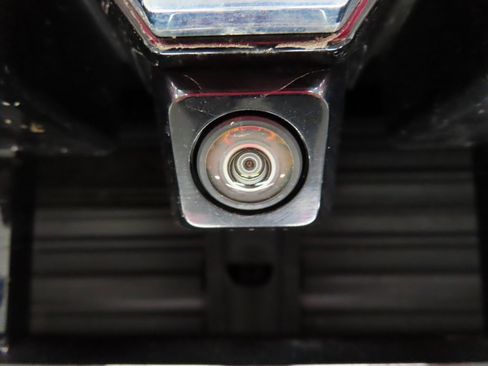 Used 2024 GMC Yukon XL SLT image 44