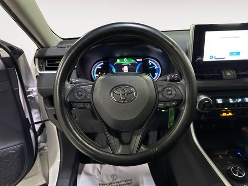Used 2024 Toyota RAV4 LE image 16