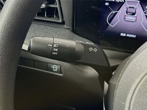 Used 2026 Nissan Kicks SV FWD image 5
