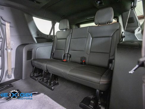 Used 2024 Chevrolet Suburban High Country w/ Advanced Technology Package AWD/4WD image 28