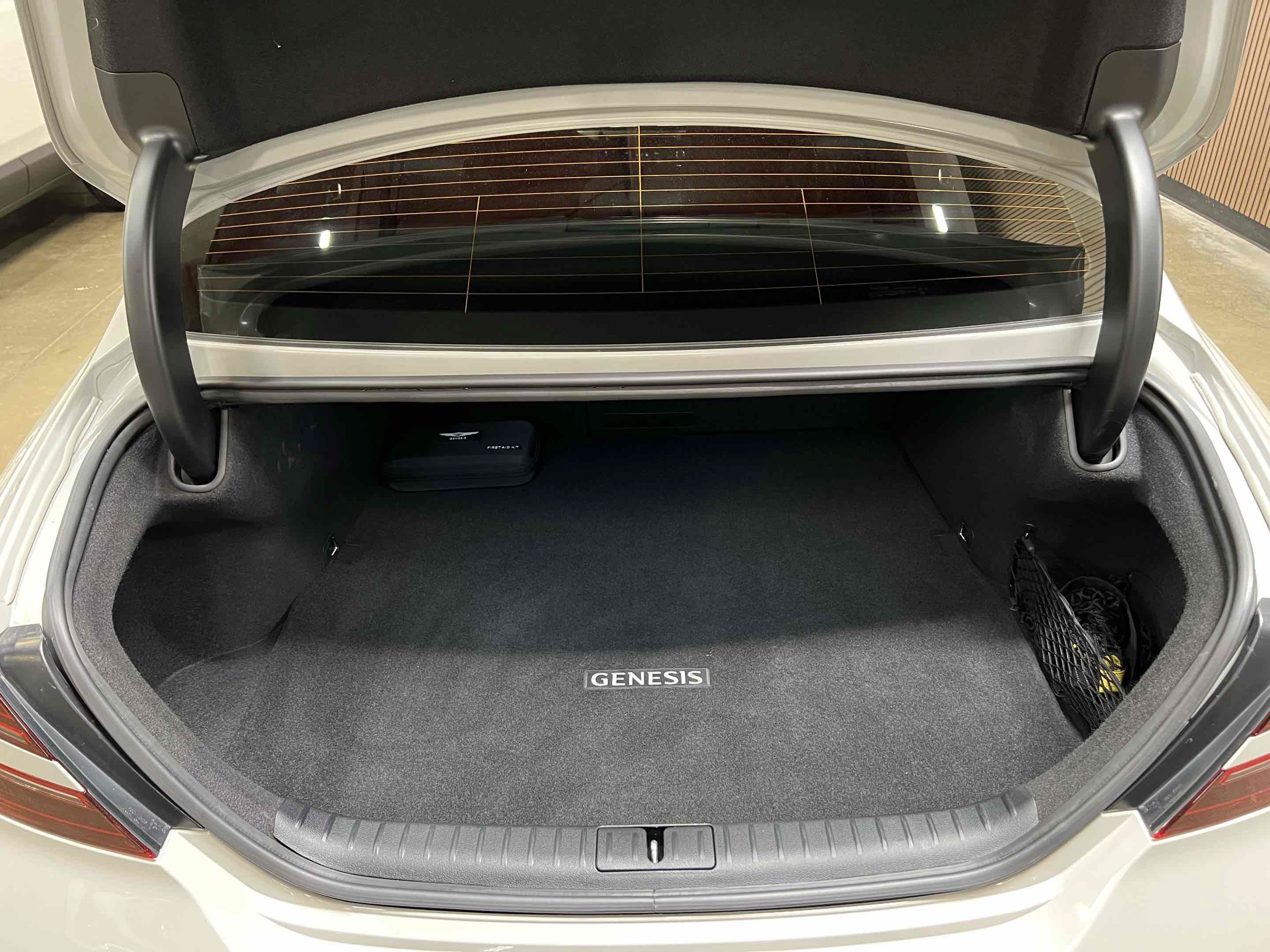 Used 2025 Genesis G70 2.5T RWD image 73