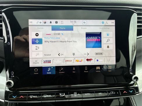 Used 2022 Jeep Wagoneer Series II AWD/4WD image 28