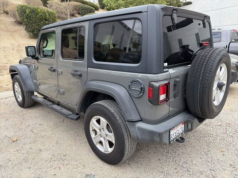 Used 2021 Jeep Wrangler Unlimited Sport AWD/4WD image 7