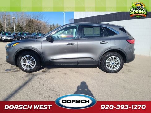 Used 2022 Ford Escape SE image 2