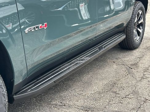 New 2026 GMC Yukon XL AT4 AWD/4WD image 13