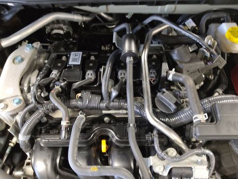 Used 2025 Nissan Sentra SV FWD image 30