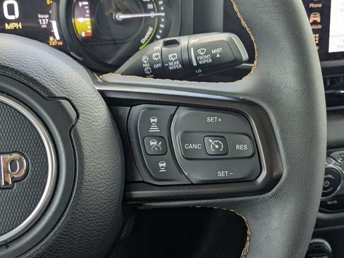 Used 2024 Jeep Wrangler Unlimited AWD/4WD image 22