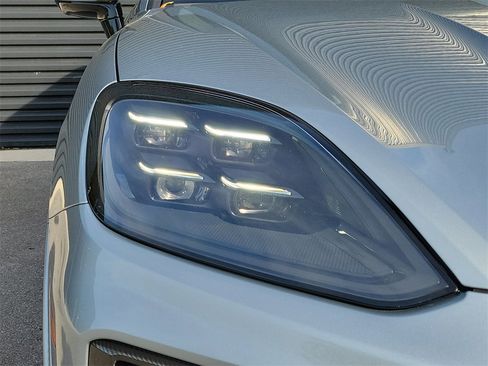 New 2026 Porsche Cayenne GTS image 15
