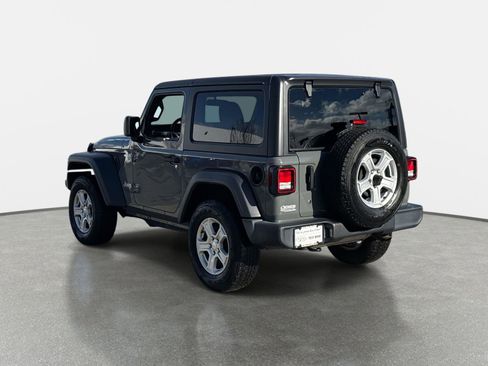 Used 2019 Jeep Wrangler Sport image 7