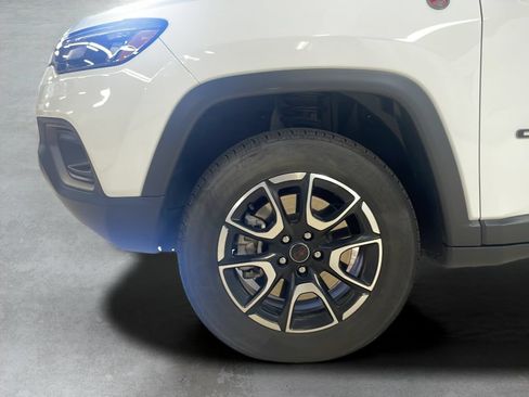 Certified 2025 Jeep Compass Trailhawk AWD/4WD image 25