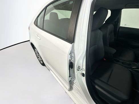 Used 2023 Toyota Corolla LE FWD image 27