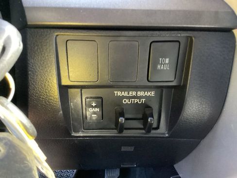 Used 2021 Toyota Tundra SR5 w/ SR5 Upgrade Package AWD/4WD image 54