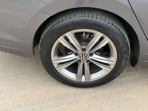 Used 2024 Volkswagen Jetta SE FWD image 17
