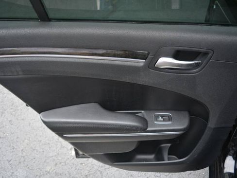 Used 2013 Chrysler 300 C RWD image 11