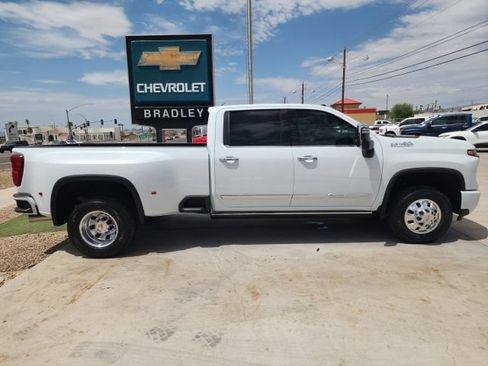 New 2026 Chevrolet Silverado 3500 High Country w/ High Country Premium Package AWD/4WD image 3