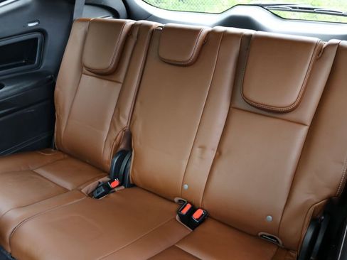 Used 2022 Subaru Ascent Touring image 17