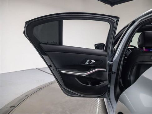 Used 2025 BMW M340i w/ Shadowloine Package image 25