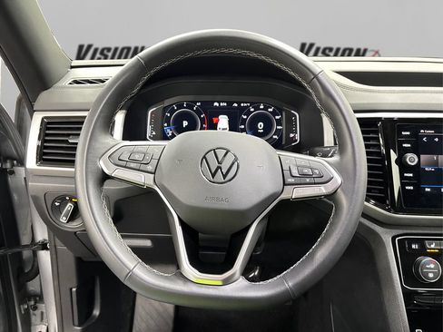 Used 2022 Volkswagen Atlas Cross Sport SE image 26