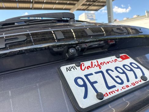 Used 2023 Honda Pilot Elite image 8