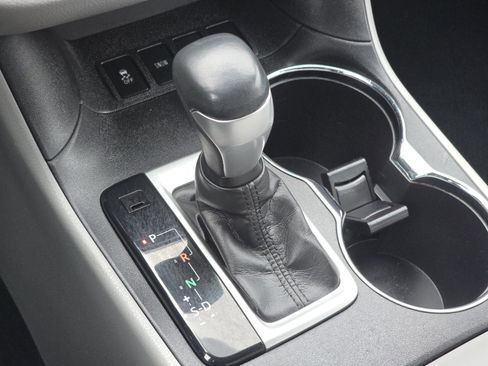 Used 2016 Toyota Highlander Plus image 23