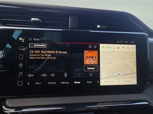 Used 2024 GMC Sierra 2500 AT4 w/ AT4 Preferred Package image 8