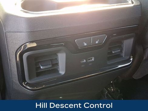 Used 2024 GMC Sierra 2500 AT4 w/ AT4 Premium Plus Package image 15