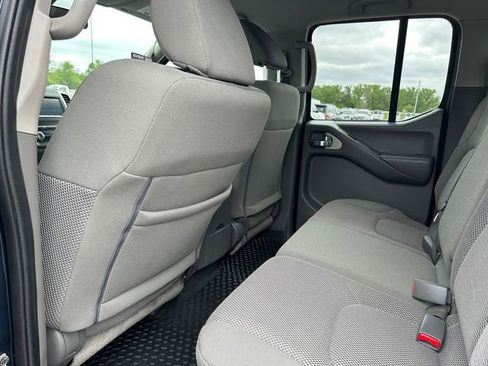 Used 2019 Nissan Frontier SV AWD/4WD image 12