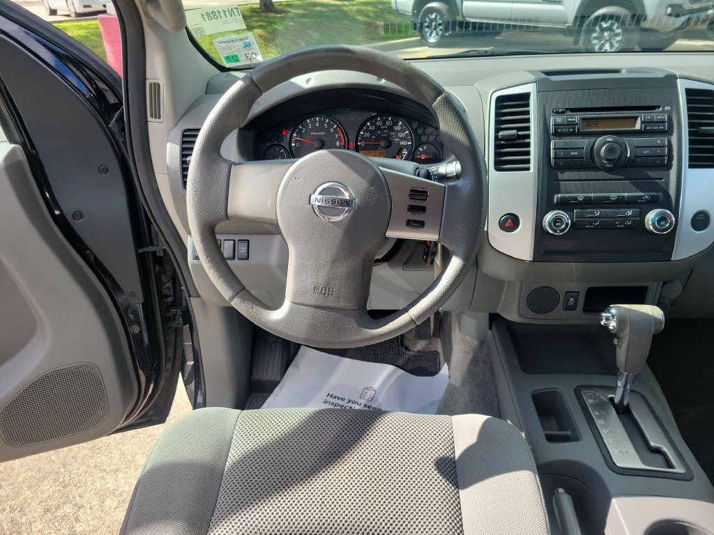 Used 2012 Nissan Frontier SV RWD image 17