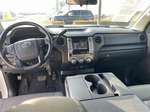 Used 2018 Toyota Tundra SR image 18