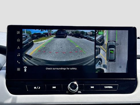 Used 2025 Mitsubishi Outlander SE image 15