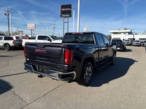 Used 2022 GMC Sierra 1500 SLT image 5