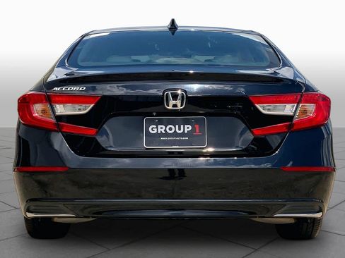 Used 2018 Honda Accord LX image 4