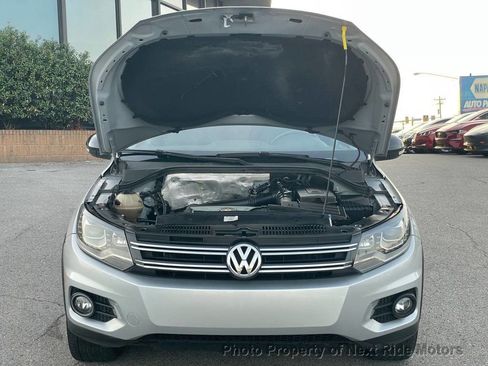 Used 2017 Volkswagen Tiguan Sport FWD image 26