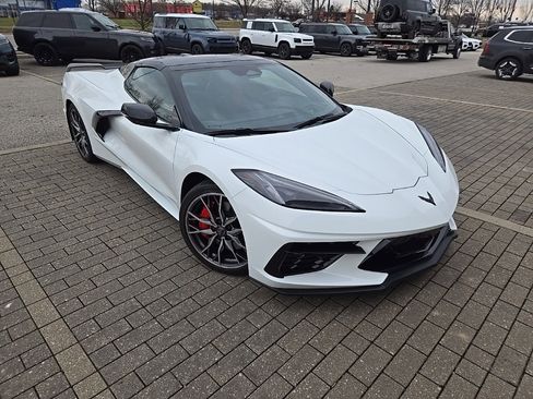 Used 2024 Chevrolet Corvette Stingray Premium Conv w/ Z51 Performance Package image 3