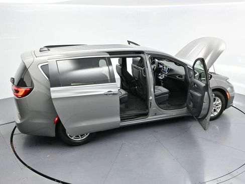 Used 2025 Chrysler Pacifica Select FWD image 67
