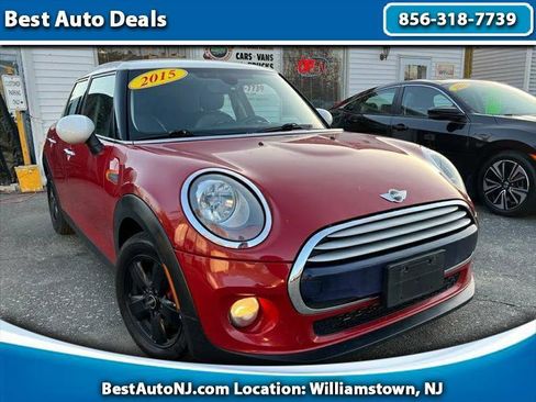 Used 2015 MINI Cooper 4-Door Hardtop FWD image 1