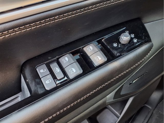 New 2026 Jeep Grand Wagoneer 4WD w/ Premium Group I image 14