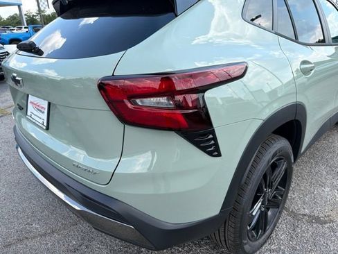 New 2026 Chevrolet Trax ACTIV FWD image 40