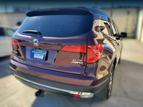 Used 2017 Honda Pilot Elite image 11