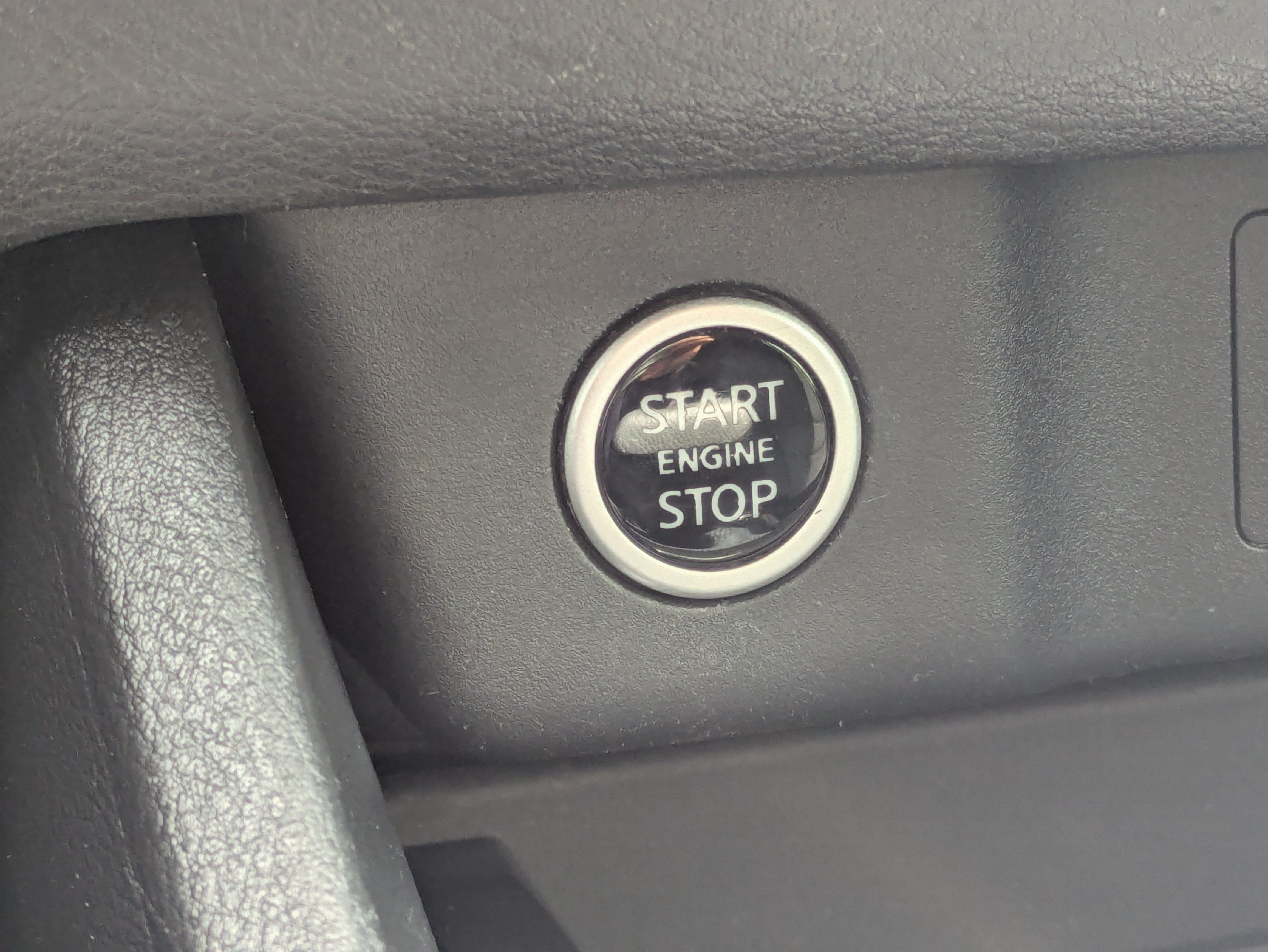 Used 2023 Nissan Rogue SV FWD image 24